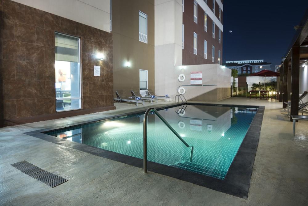 โฮมวูด สวีท บาย ฮิลตัน เกเรตาโร Hotel จูลิกา ภายนอก รูปภาพ