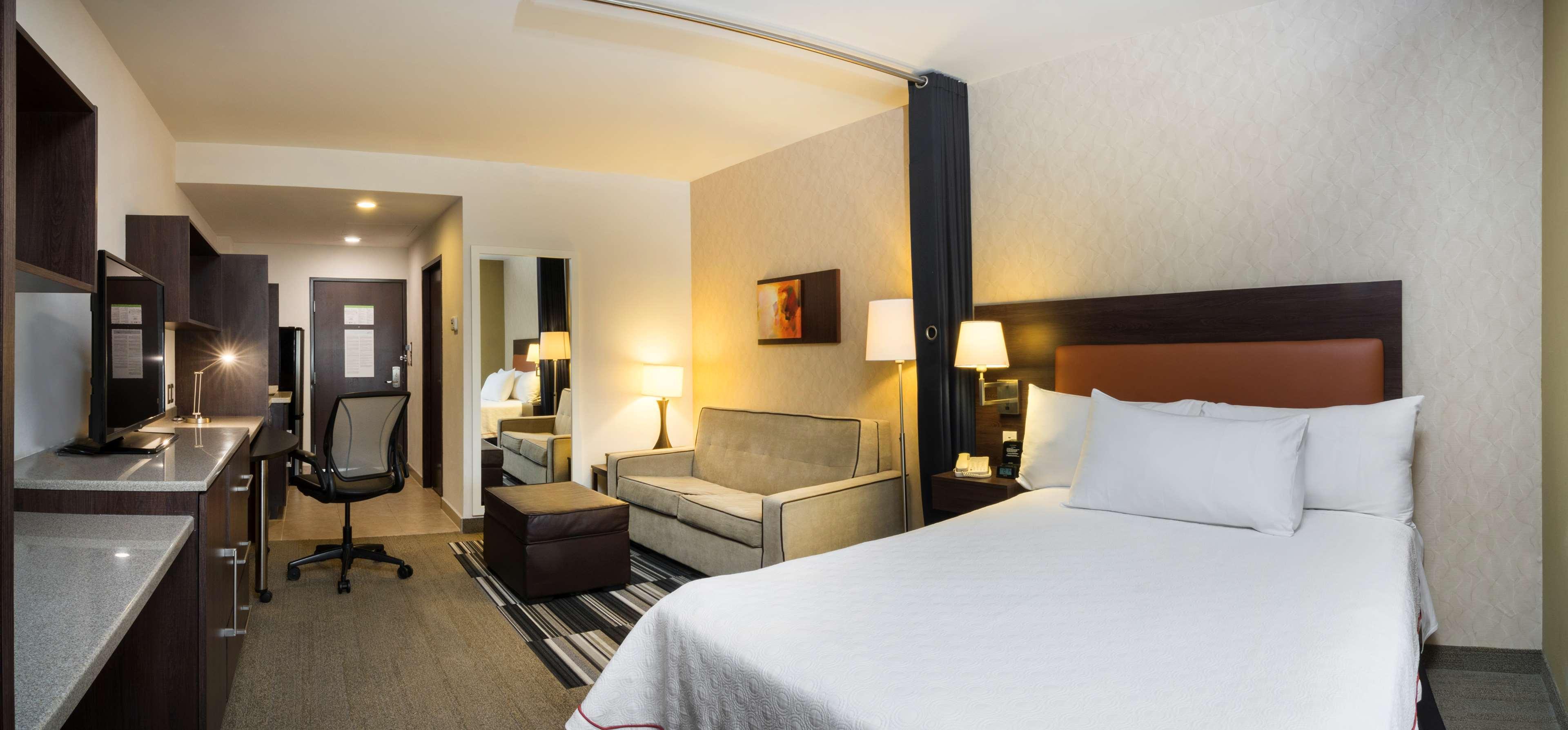 โฮมวูด สวีท บาย ฮิลตัน เกเรตาโร Hotel จูลิกา ภายนอก รูปภาพ